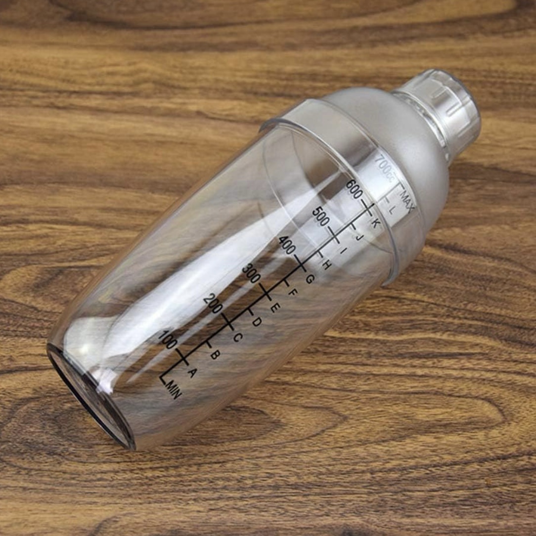 PLASTIC COCKTAIL SHAKER 700ML